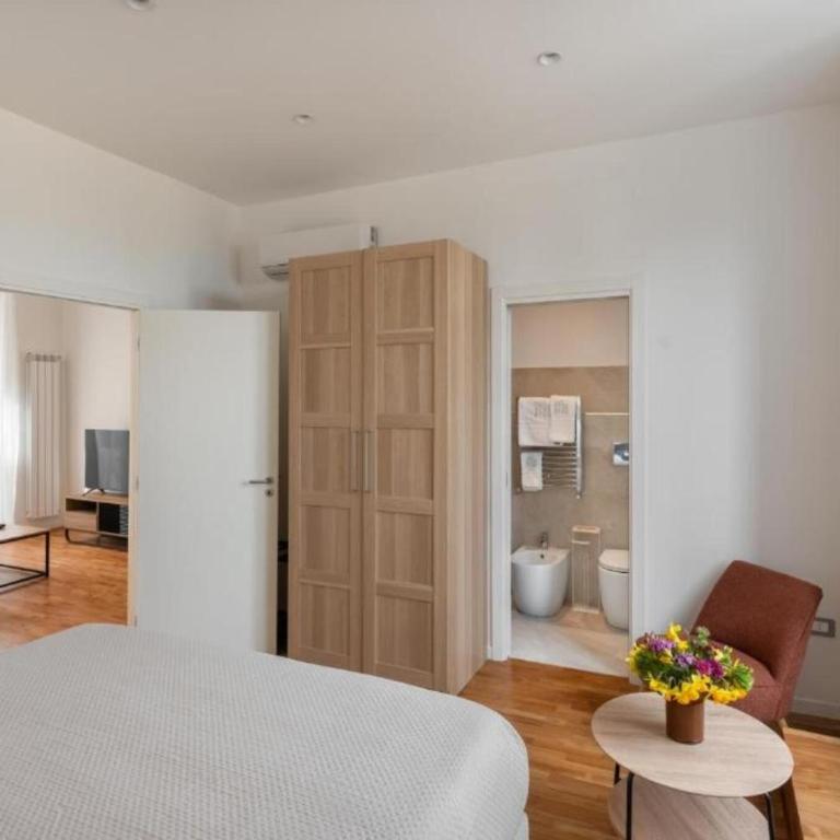 Luxury Stay in the Historic Center - Appartamento Deluxe con 2 Camere da Letto e Balcone - 21