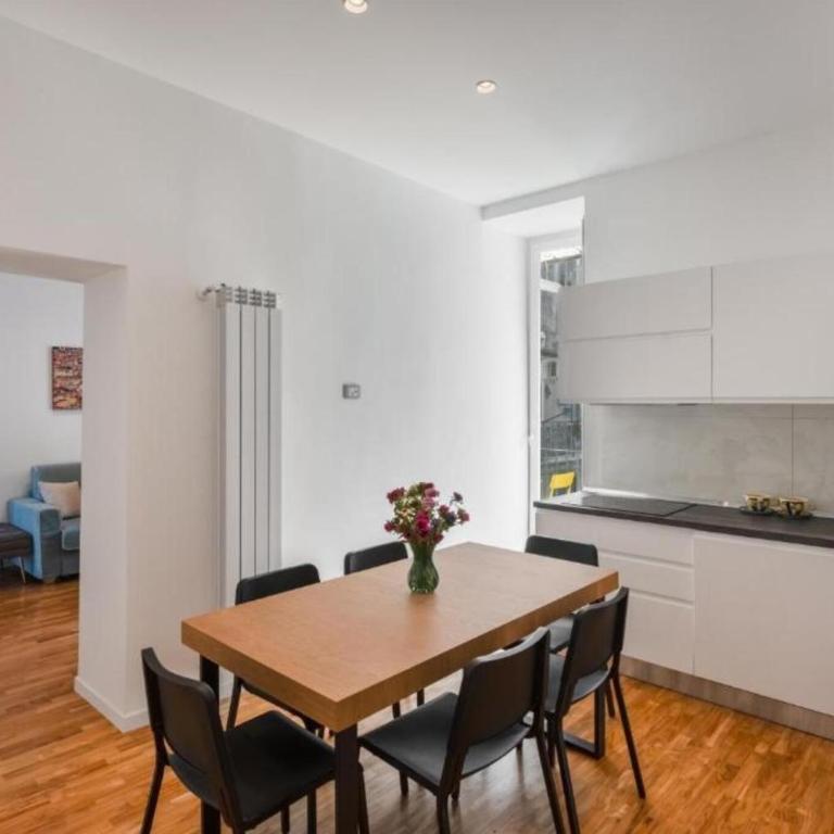 Luxury Stay in the Historic Center - Appartamento Deluxe con 2 Camere da Letto e Balcone - 22