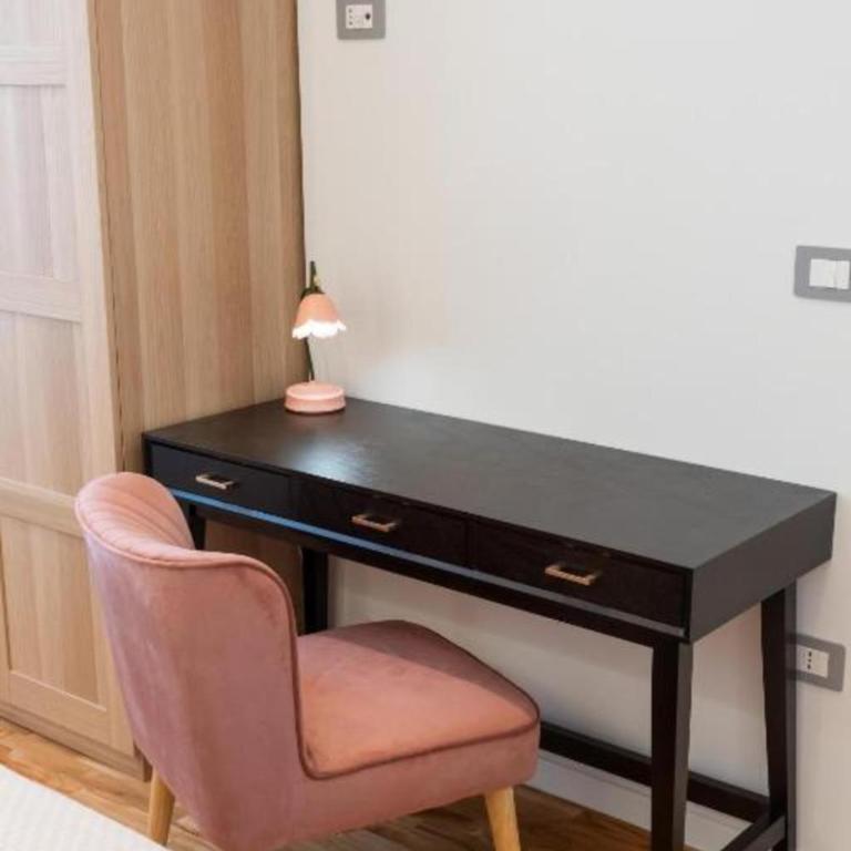 Luxury Stay in the Historic Center - Appartamento Deluxe con 2 Camere da Letto e Balcone - 13