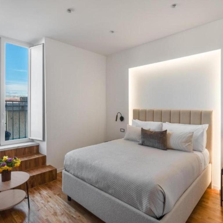 Luxury Stay in the Historic Center - Appartamento Deluxe con 2 Camere da Letto e Balcone - 2