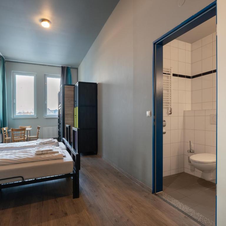 a&o Salzburg Hauptbahnhof - Sechsbettzimmer - 3