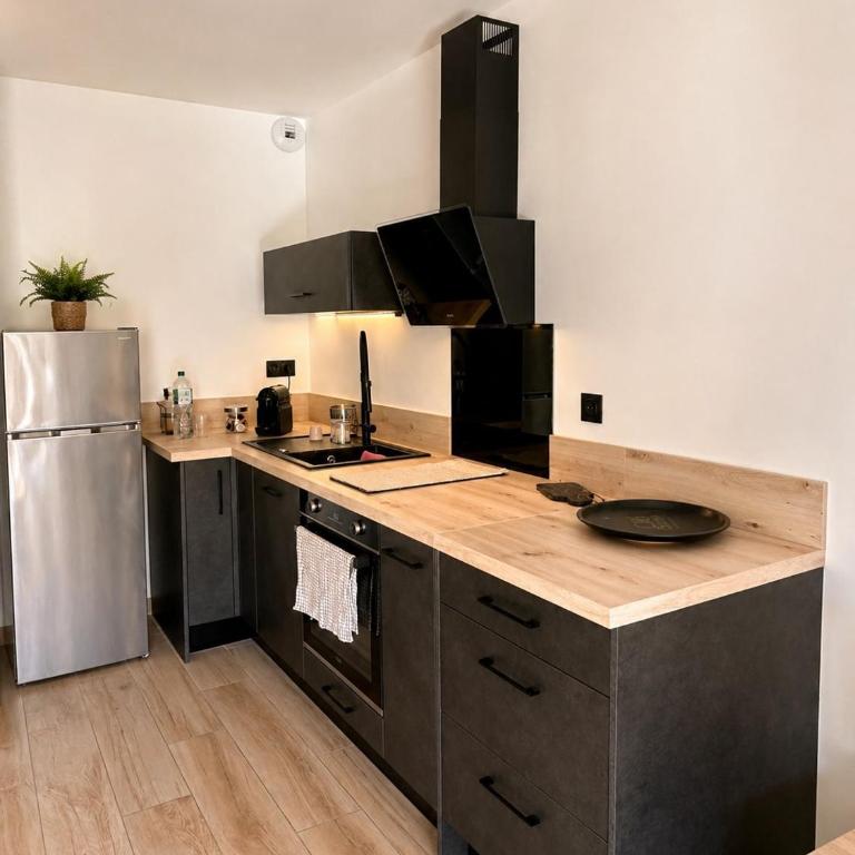 Cocoon élégant - Terrasse, plages à pied et pkg privé - Apartamento de 1 dormitorio - 2