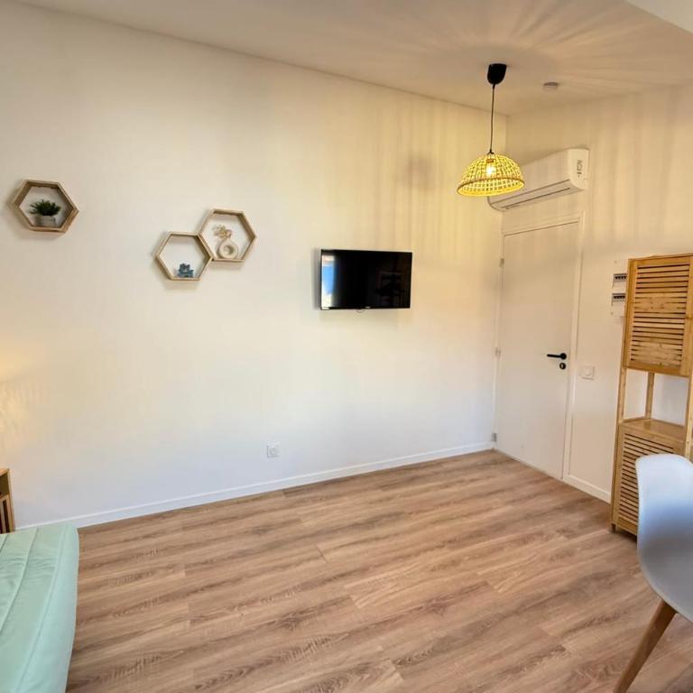 Viel Antibes - studio rénové & plein de charme - Studio - 9