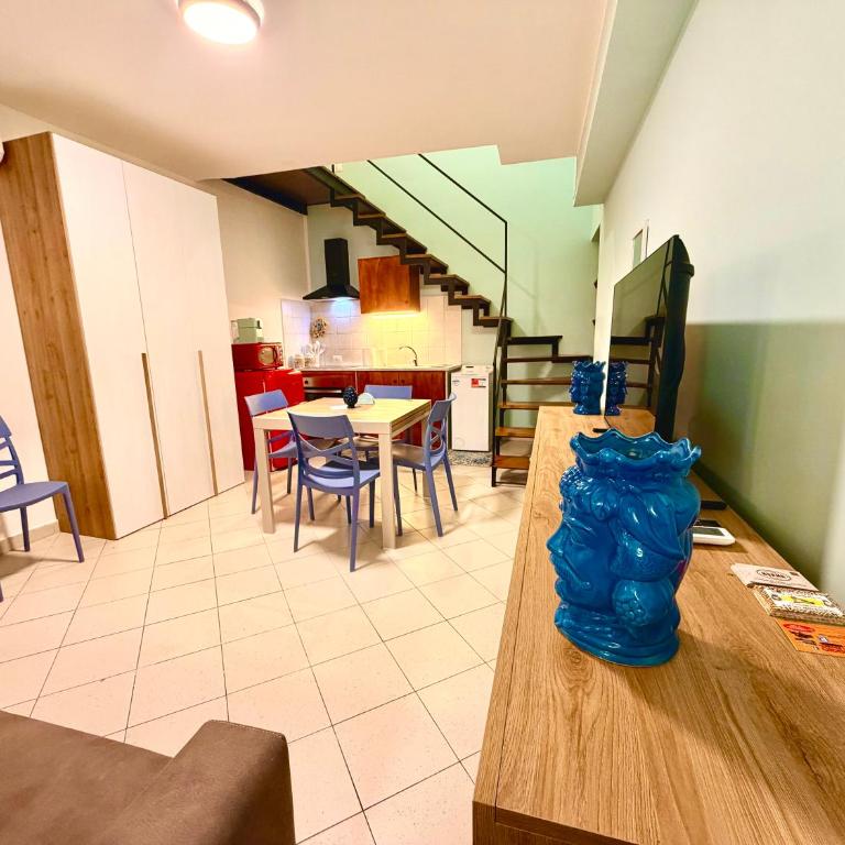 Casa Vacanze 2 piani Sant'Agostino 77 al Chiostro - One-Bedroom House - 3