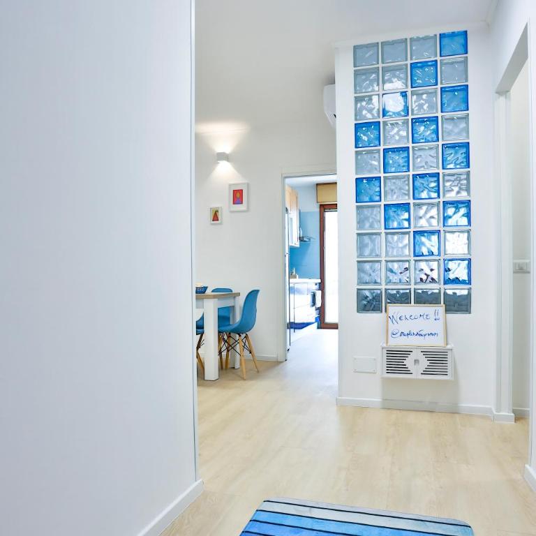Naples Stay Inn - close to metro & all connections - Two-Bedroom Deluxe Apartment with Balcony - 87