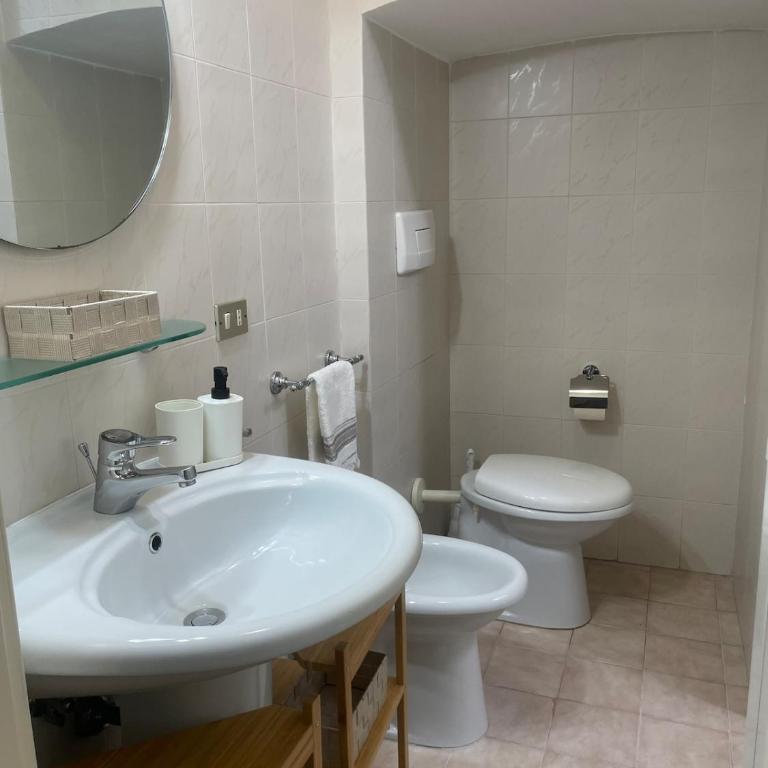 Annamaria HOME - centro Taranto - One-Bedroom Apartment - 9