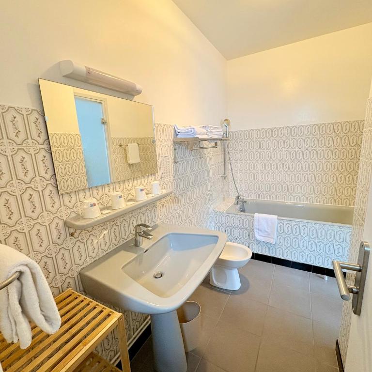 Hôtel Saint Sébastien - Chambre Quadruple - 4