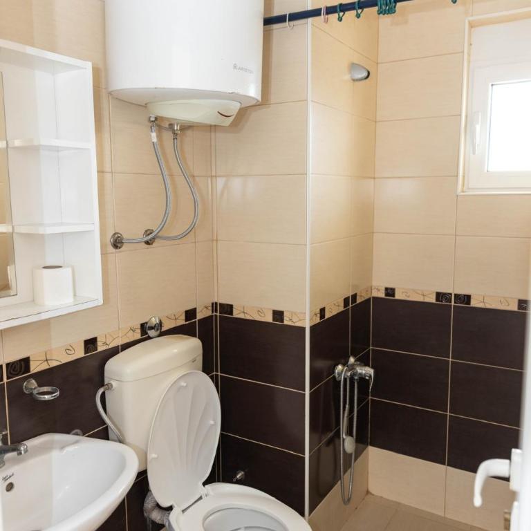 Villa Elezi - Apartment with Balcony - 6