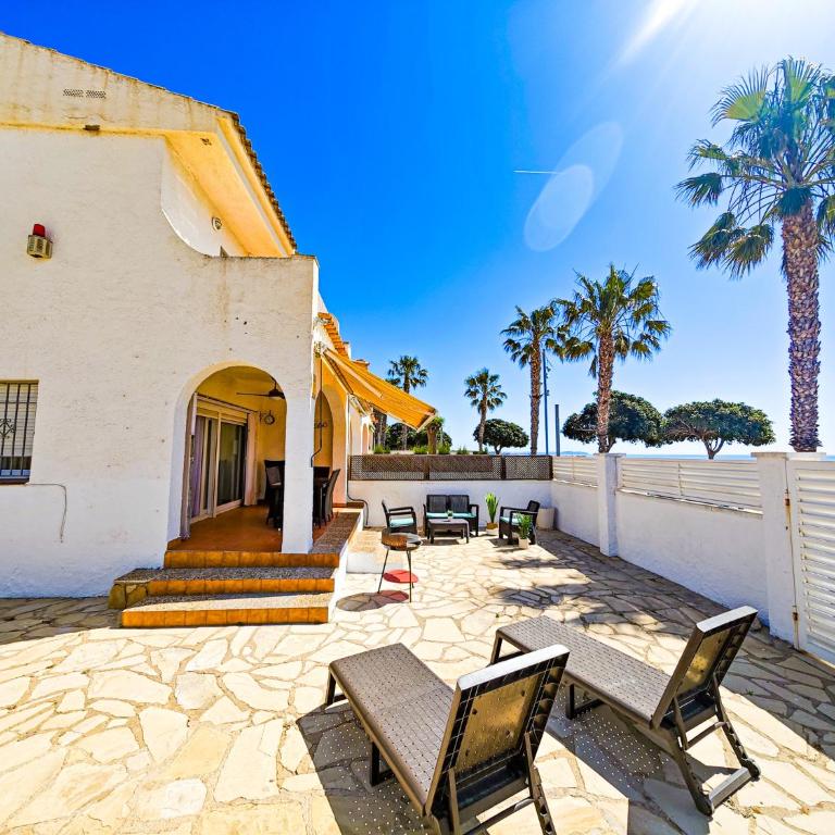 LITORAL COSTA DORADA - VILLA LAURA II Only families - Casa de 3 dormitorios - 45