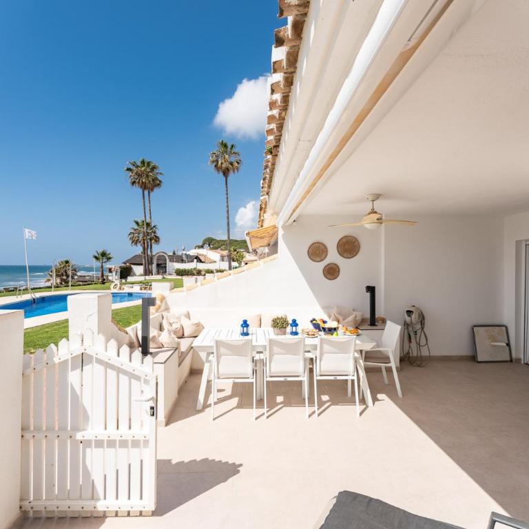 CT 406 - Faros' Royal Beach - Beachfront Apartment - Casa de 3 dormitorios - 2