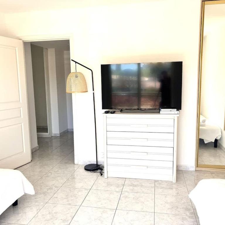 Appartement 2 chambres proche plages - Apartment - 12