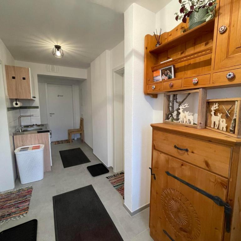 Haus Friedau - Doppelzimmer mit Dusche - 8
