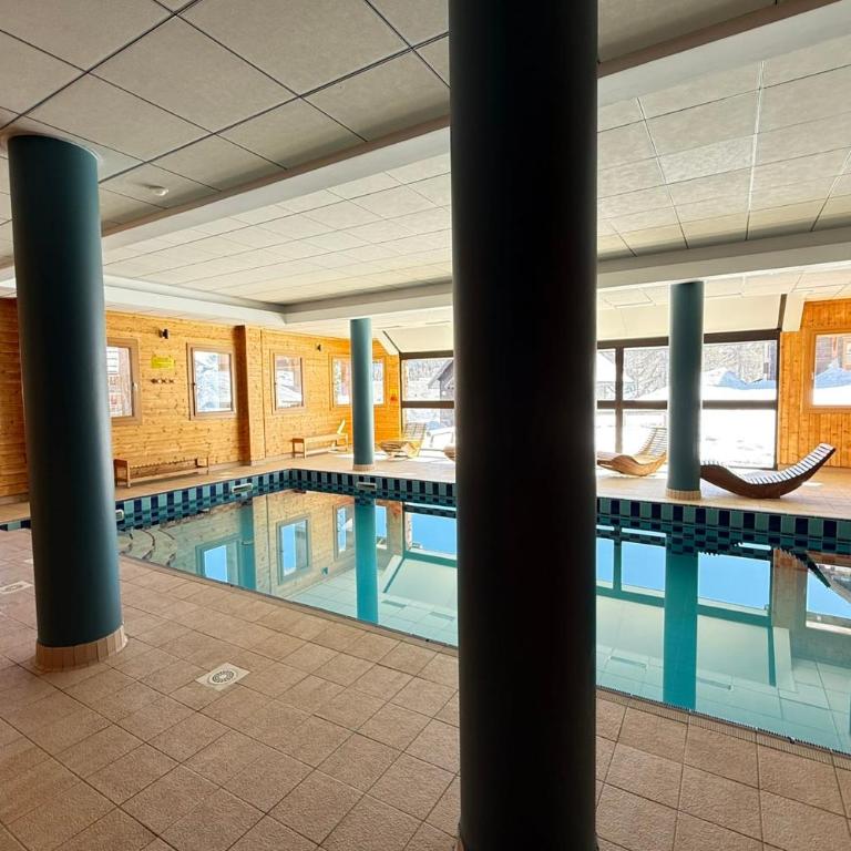 Risoul T4 8 pers Pied des pistes Piscine & Sauna - Appartement - 12
