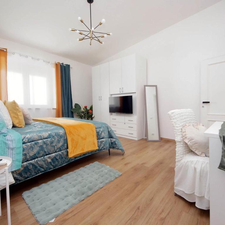 AIRPORT 10 Min - Seafront Fly and Beach TWO - Appartamento Deluxe con 3 Camere da Letto - 3