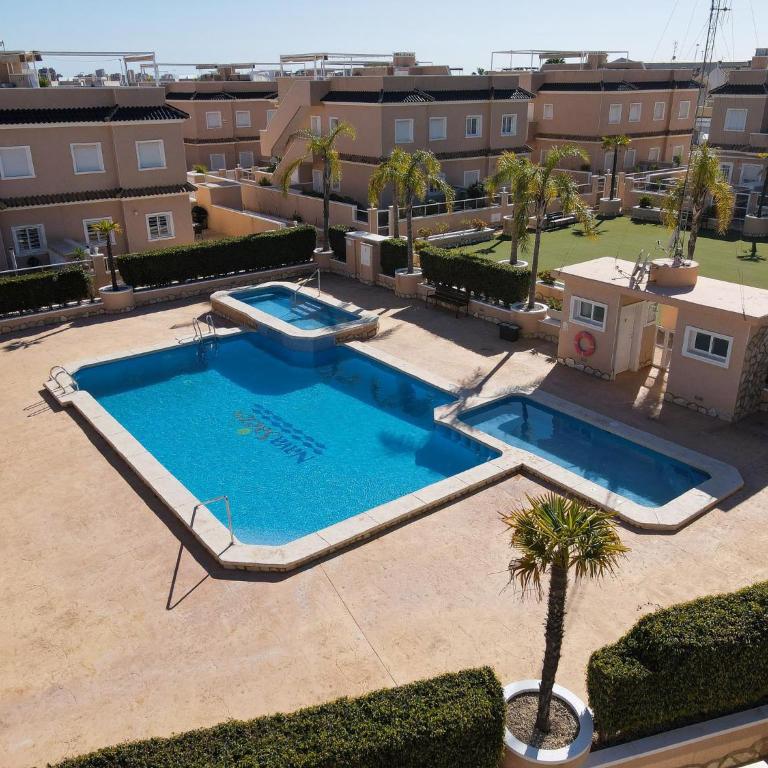 Golden Coast Terrace Escape - Apartamento de 2 dormitorios con terraza - 1