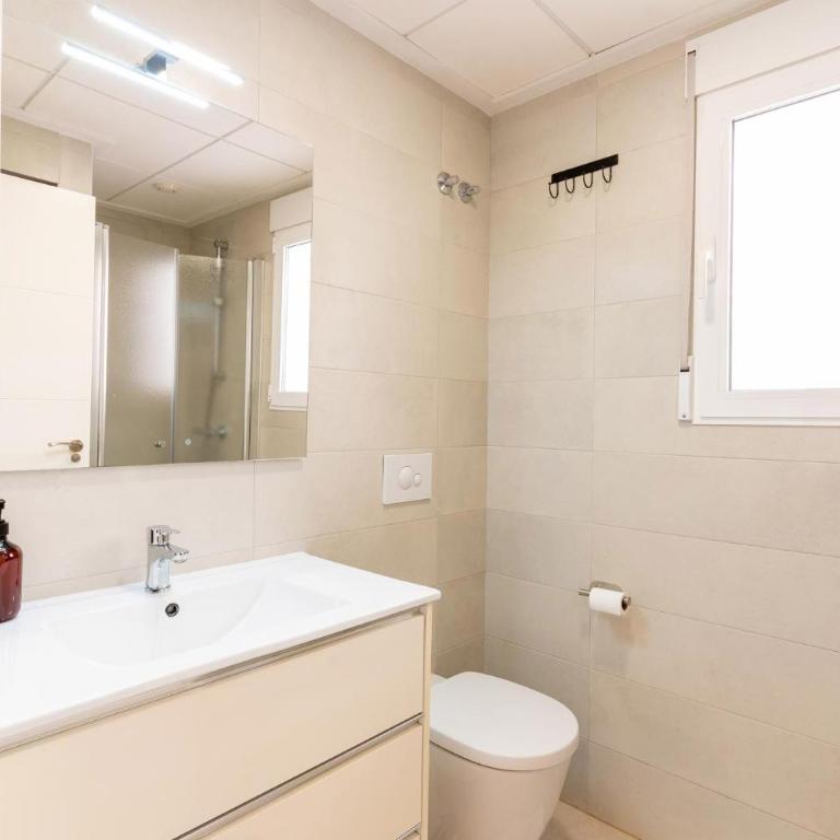 Golden Coast Terrace Escape - Apartamento de 2 dormitorios con terraza - 7