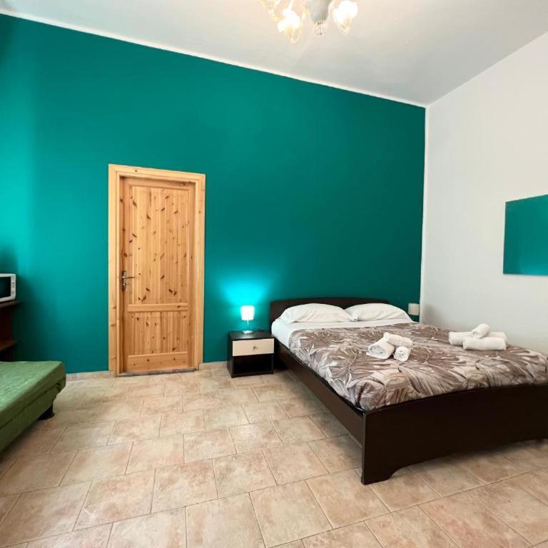 Casa Levante - Triple Room with Bathroom - 1