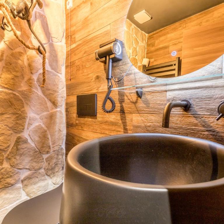 Int 37 Luxury Rooms - Deluxe Room - 10