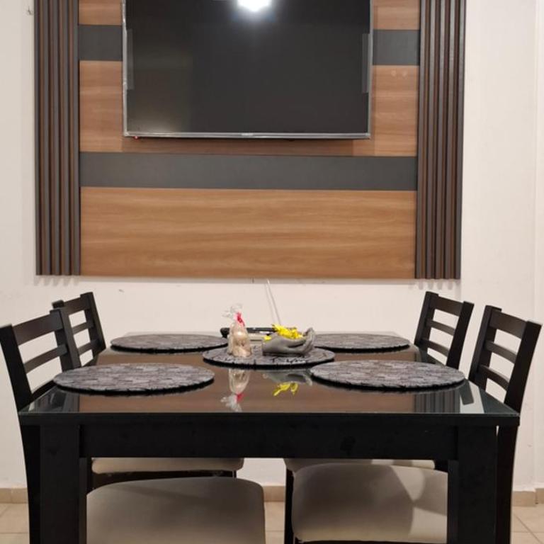 Dpto Nuevocentro Shopping CON ESTACIONAMIENTO GRATIS - Two-Bedroom Apartment - 4