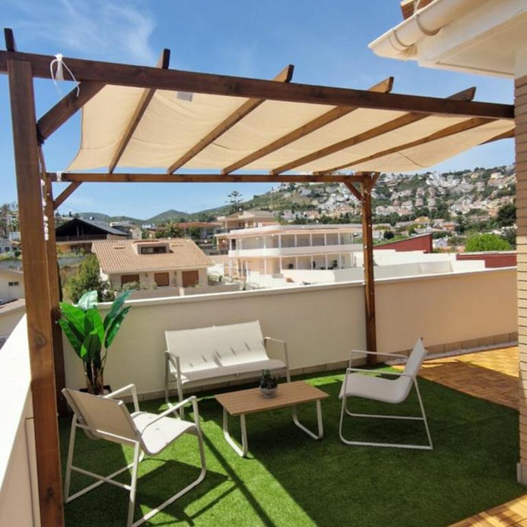 Ático con terraza y piscina - Apartamento de 1 dormitorio - 4