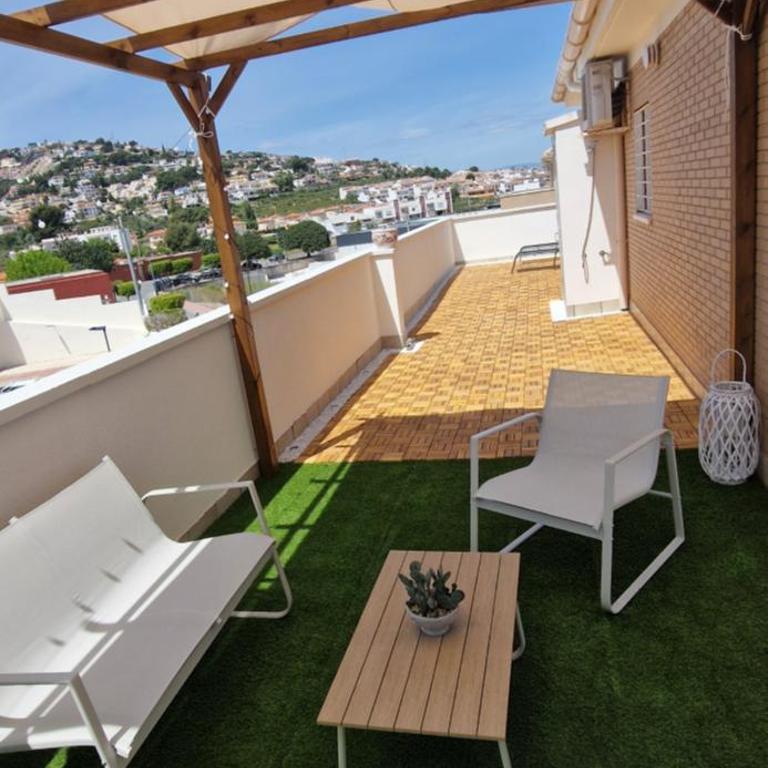 Ático con terraza y piscina - Apartamento de 1 dormitorio - 8