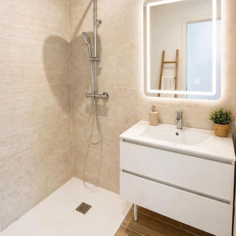 Villa Serenity Private Pool Walking Distance to the city center - Ferienhaus - 19