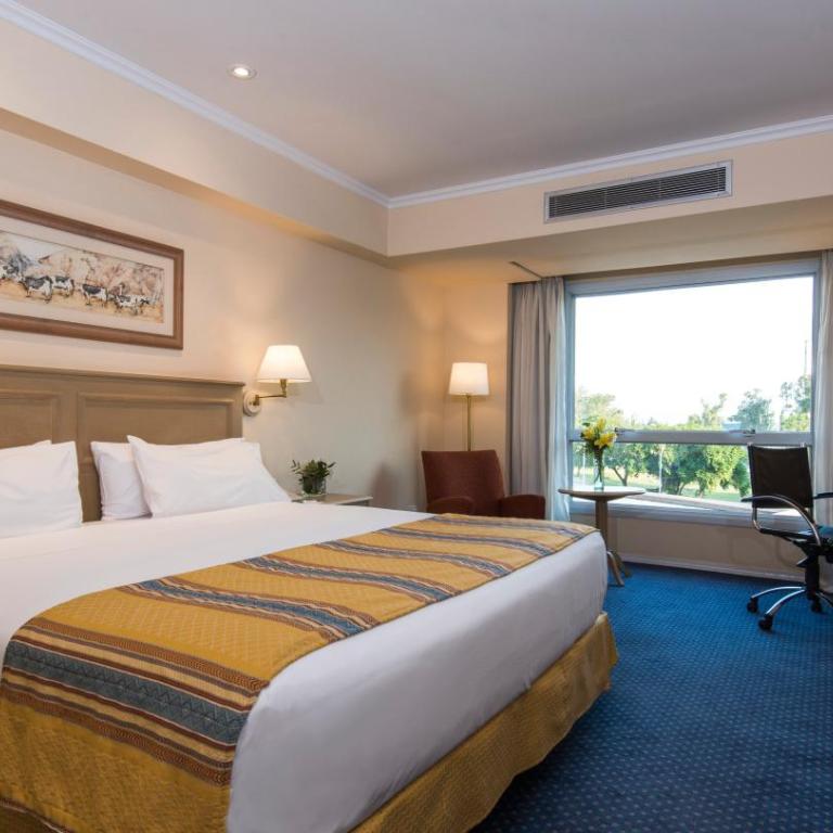 Holiday Inn Cordoba by IHG - Habitación con cama extragrande y bañera accesible - Adaptada para personas con movilidad reducida - 4