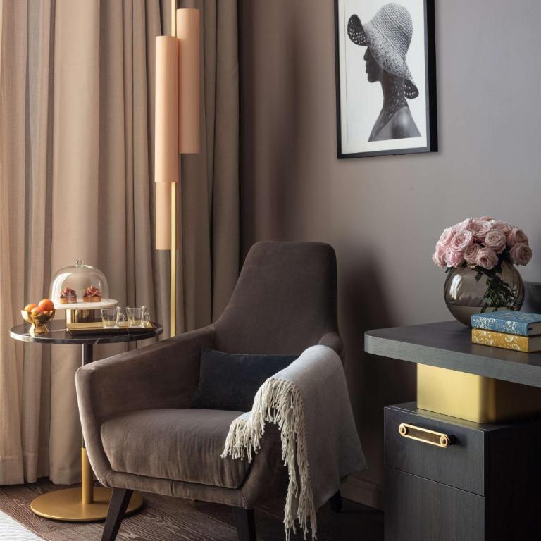 Anantara Plaza Nice Hotel - A Leading Hotel of the World - Chambre Premium avec Balcon - Vue sur Jardin - 3