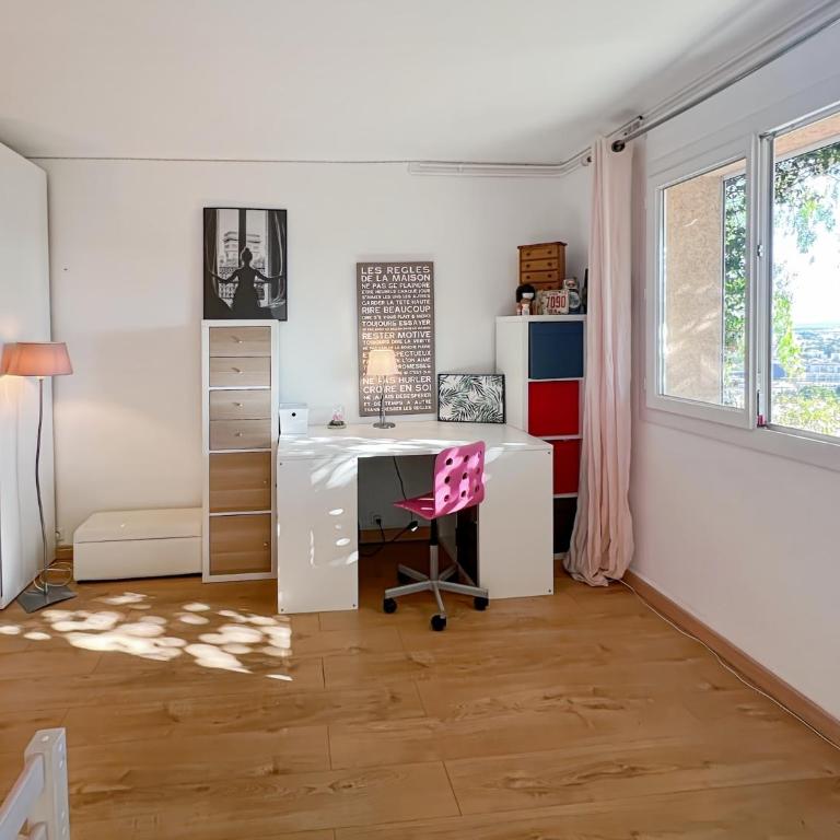 Vue mer et îles d'Or, villa rénovée, plancha gaz - Villa - 12