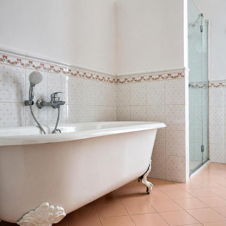 Il Sogno Apartments - Appartamento Deluxe con 2 Camere da Letto e Balcone - 10