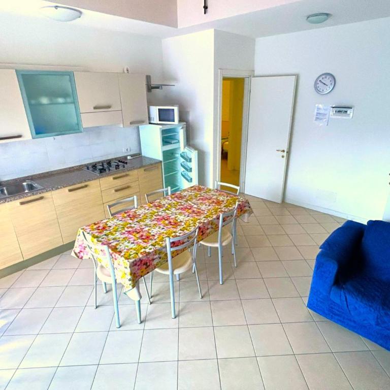 PELLICANO - Appartamenti - Three-Bedroom Apartment - High Floor - 16