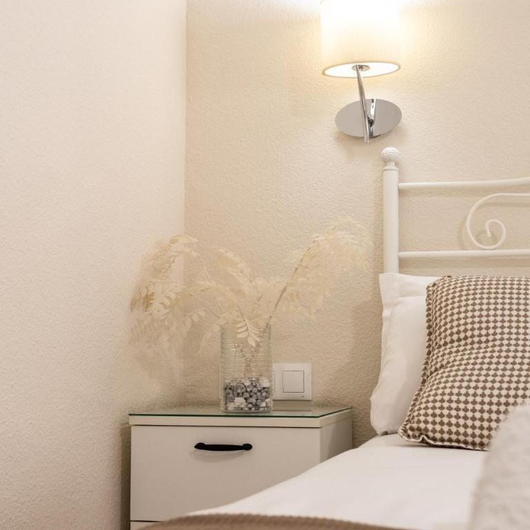 Pyr estudio con parking y piscina todo el año by Sur Suites - Apartamento Estudio - 2