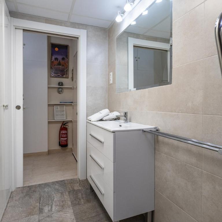 Pyr estudio con parking y piscina todo el año by Sur Suites - Apartamento Estudio - 25