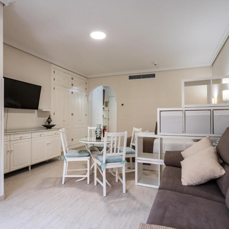 Pyr estudio con parking y piscina todo el año by Sur Suites - Apartamento Estudio - 24