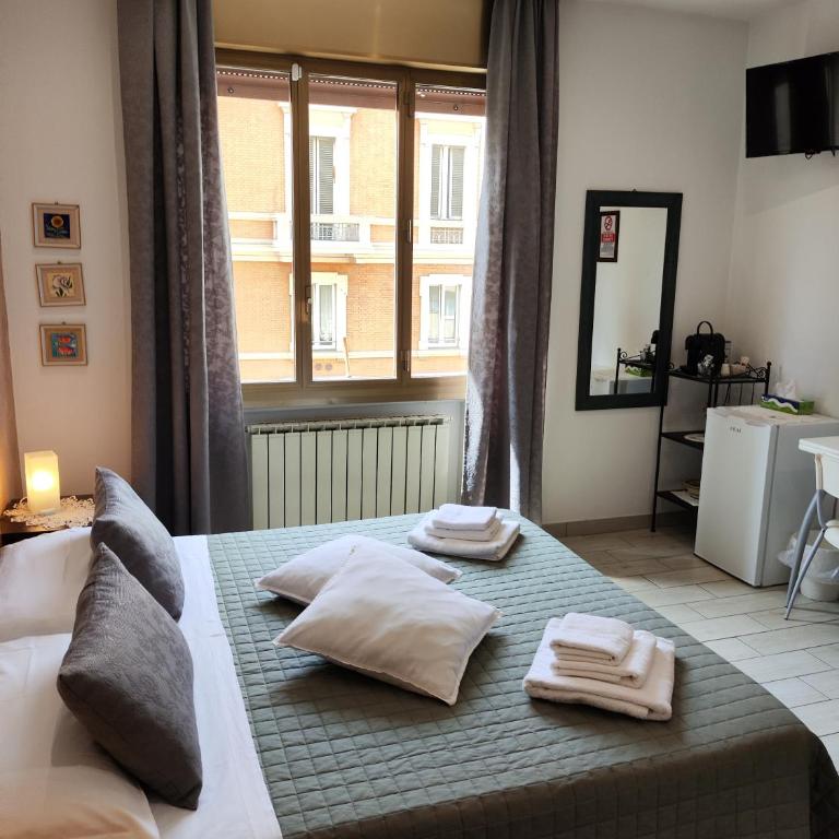 Bed & Breakfast CENTRALE - Camera Matrimoniale/Doppia con Letti Singoli con Vista Città - 25