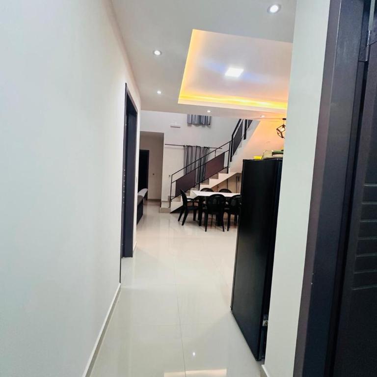 Casa independiente en Ciudad del Este - Three-Bedroom House - 29