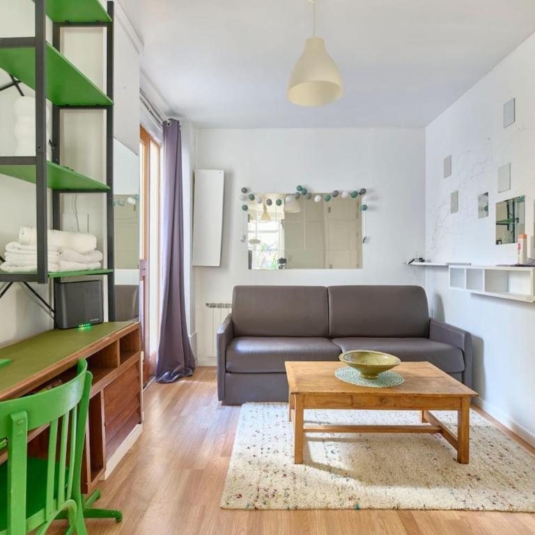Martyrs 9th Design Studio with Balcony managed by Mey Agency - Appartamento - 2