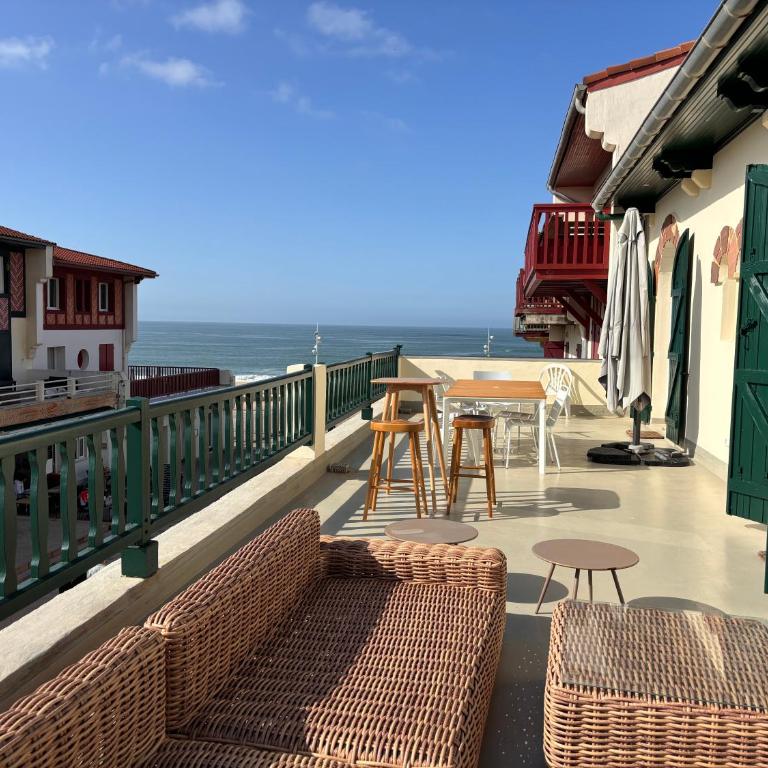 Le Coolin Loft, Vue et Acces directe à la plage, immense terrasse, place des landais Hossegor, quartier très animé, idéal pour un séjour entre amis - Apartment mit 3 Schlafzimmern - 2