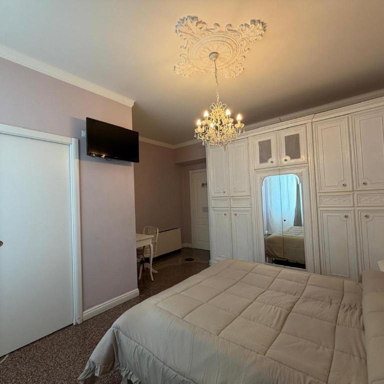 B&B Elisir - Camera Matrimoniale con Bagno Privato Esterno - 2