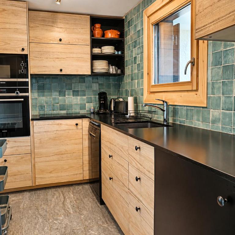 Appartement lumineux 2 ch Chamonix, proche Grands Montets, parking & ski locker - Apartment mit 2 Schlafzimmern - 4
