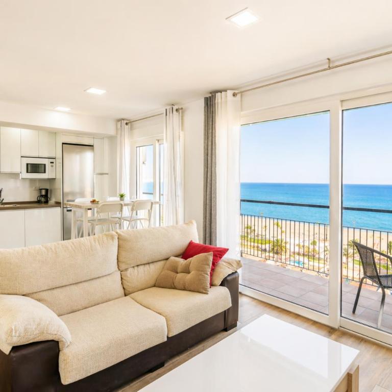 ÁTICO CON VISTAS ESPECTACULARES AL MAR - Apartamento de 2 dormitorios - 9