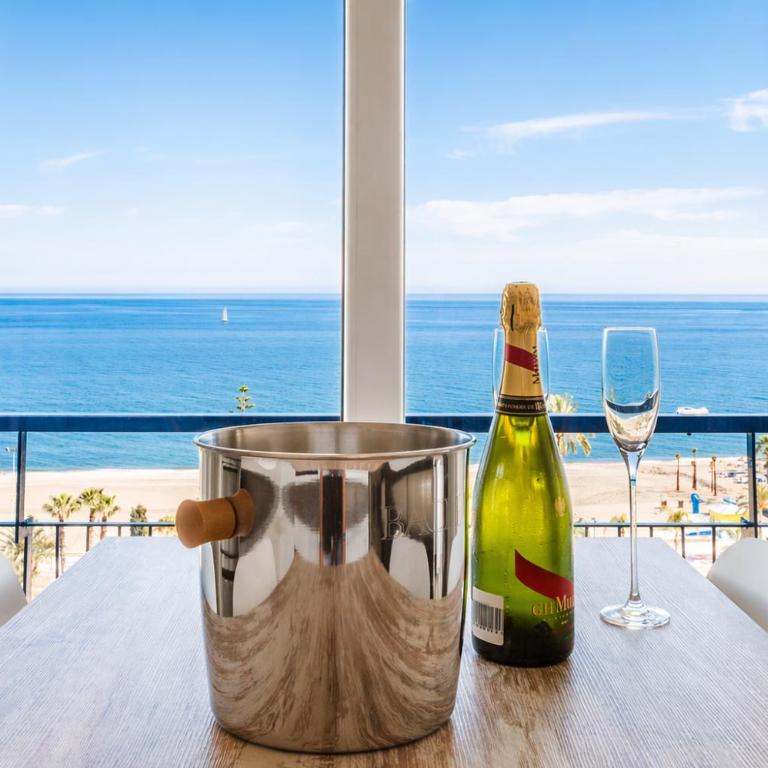 ÁTICO CON VISTAS ESPECTACULARES AL MAR - Apartamento de 2 dormitorios - 4