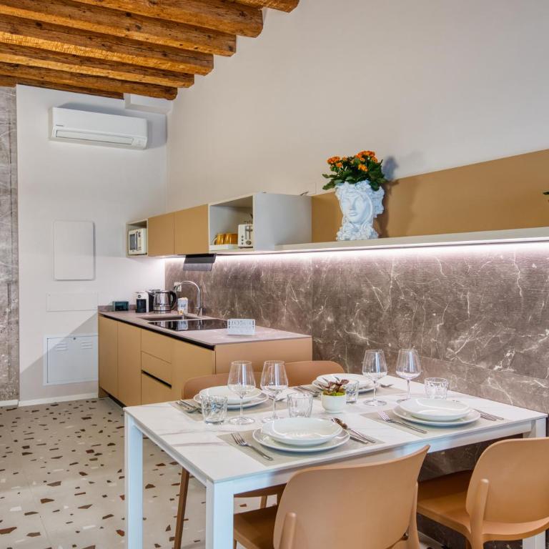 Palazzo Pagan JUNIOR - Appartamento Superior con Balcone - 10