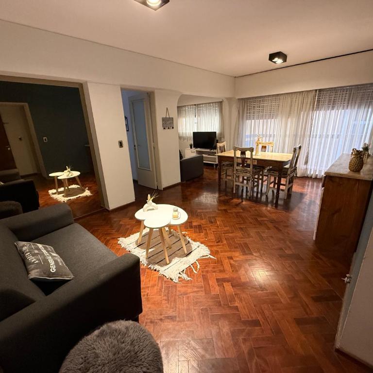 Cálido Departamento en el Corazón Mendocino - Apartamento de 2 dormitorios - 1