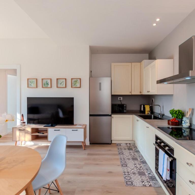 La Lanterna Bianca - Two-Bedroom House - 30