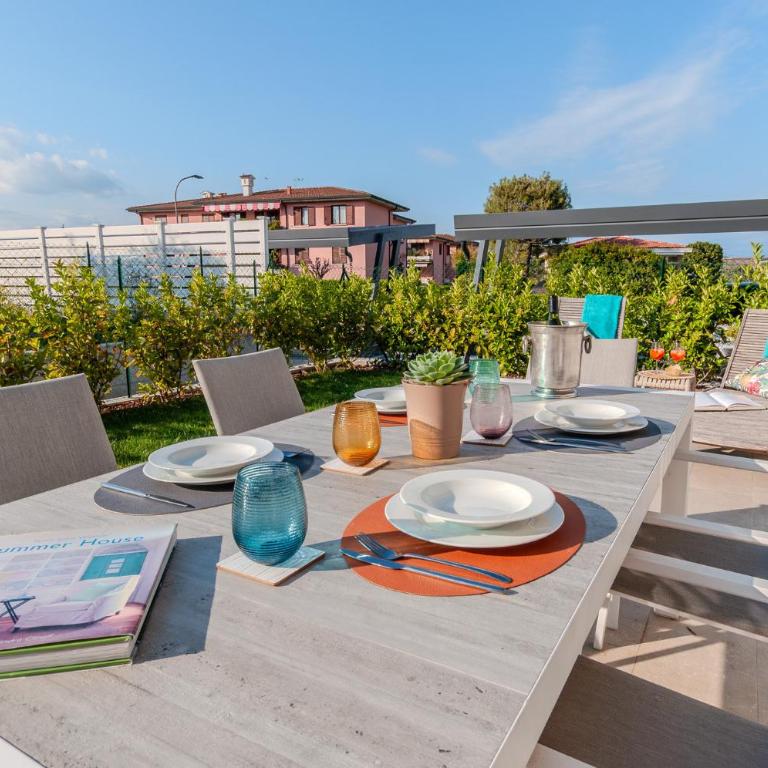 La Lanterna Bianca - Two-Bedroom House - 41