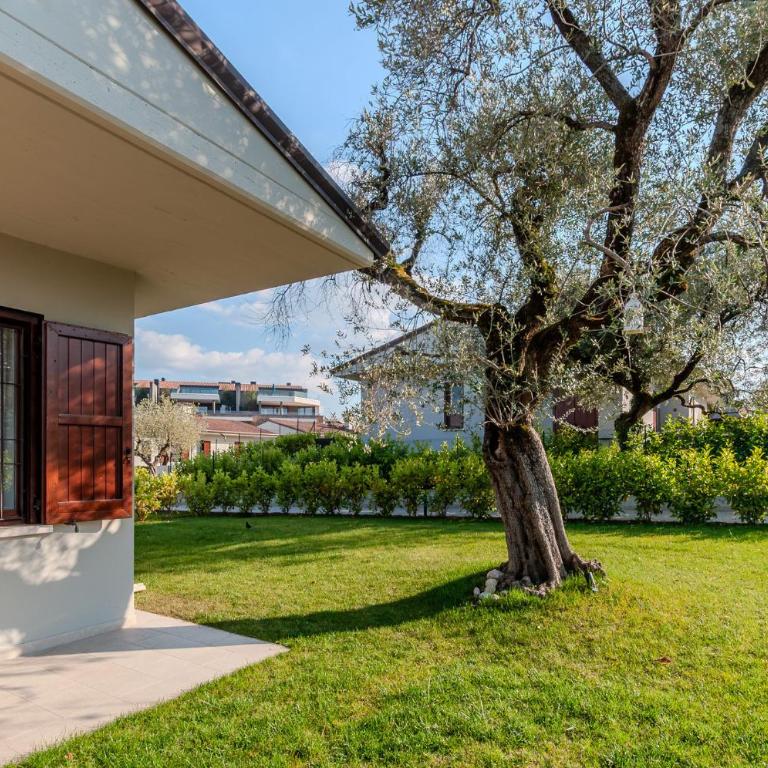 La Lanterna Bianca - Two-Bedroom House - 39