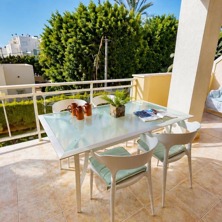 Apartamento Luz de Luna moderno en Dénia con terraza y piscina by Family Homes - Apartamento de 2 dormitorios - 3