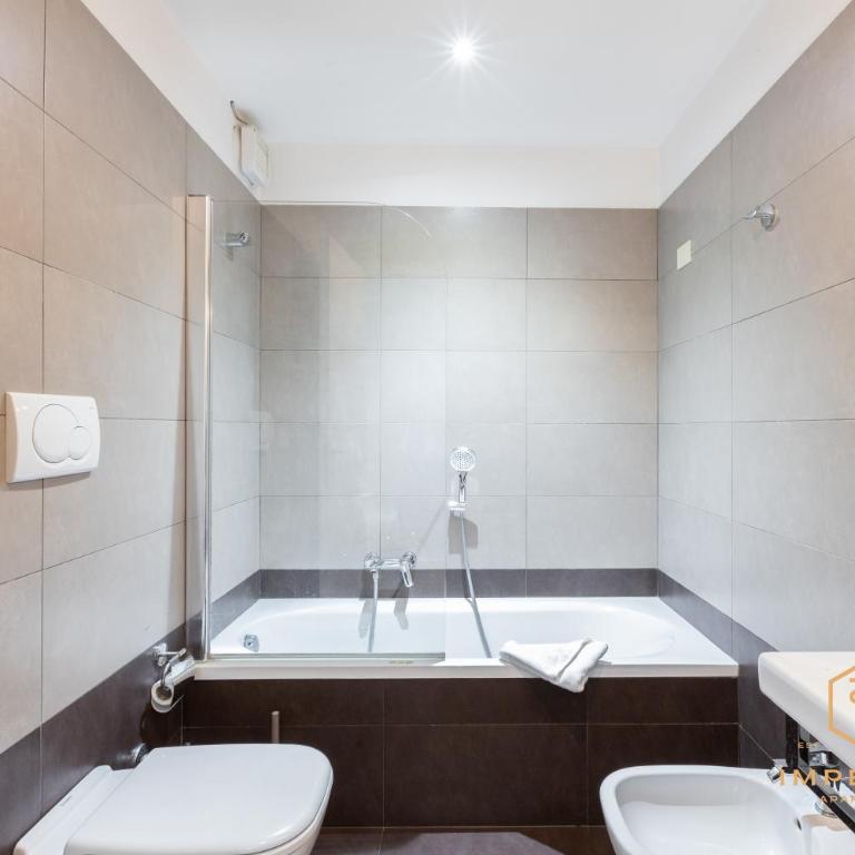Imperium Vatican Guesthouse - 3 pvt suites, pvt bathrooms, A-C, 2 steps from Vatican - Camera Tripla Standard - 2