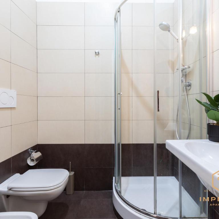 Imperium Vatican Guesthouse - 3 pvt suites, pvt bathrooms, A-C, 2 steps from Vatican - Camera Tripla - 12